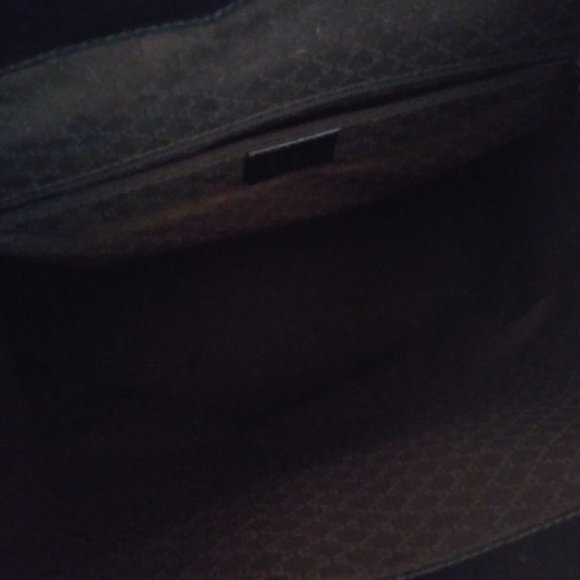 Gucci Shelly Top Handle Tote - Picture 10 of 15